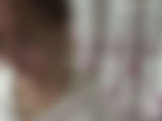 Live cam show with UlrikeLagrange - Green Eyes on livesuperchat.net
