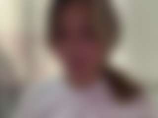 Live cam show with UlrikeLagrange - Athletic on CamwithHer