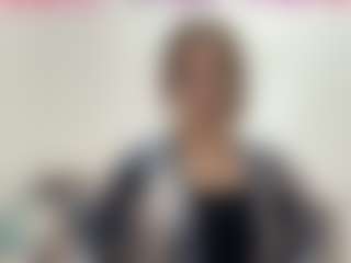 Live cam show with UlrikeLagrange - Bedroom Asian on Camsoda