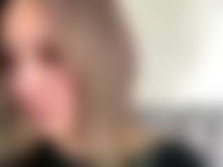 Live cam show with UlrikeLagrange - Asian Teen (18+) on Uber Horny