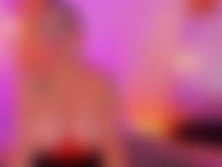 Live cam show with AlessiaFontine - New BBW on CamClone