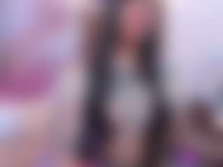Live cam show with kiara-tay - Body Massage on Camsoda