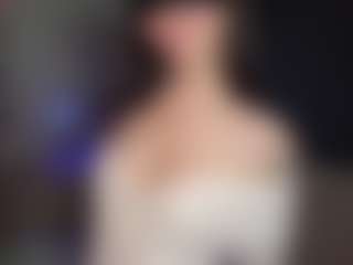 Live cam show with Mikki - Camel Toe on AdultVida.com