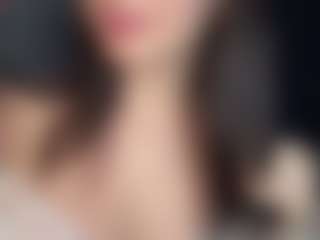 Live cam show with Mikki - Thick on AdultVida.com