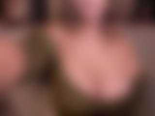 Live cam show with Nova Sinclair - Blonde Hair on TeamSkeetLive
