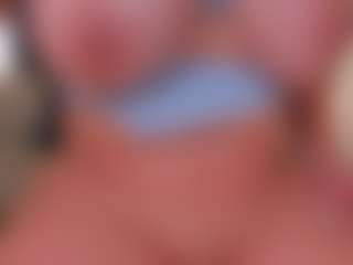 Live cam show with Nova Sinclair - Blonde Hair on SpunkLive