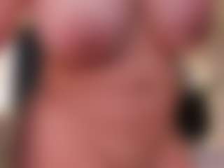 Live cam show with Nova Sinclair - Upskirt on Camsoda