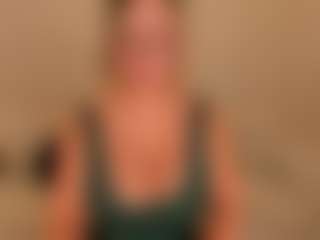 Live cam show with Nova Sinclair - Blonde Hair Curvy on SpankPalCams