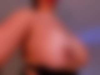 Live cam show with Nova Sinclair - BBW on xplaylive.com