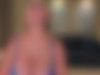 Live cam show with Nova Sinclair - Striptease on Hubzter Live