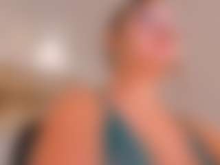 Live cam show with Nova Sinclair - BBW on hrnylive.com