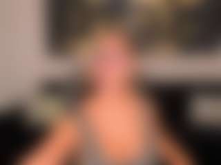 Live cam show with Nova Sinclair - Striptease on Camsoda