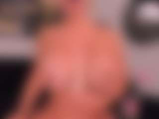 Live cam show with Nova Sinclair - White Curvy on Camsoda | colombia