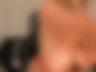 Live cam show with Nova Sinclair - Blowjob on CamClone