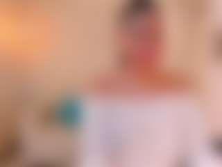 Live cam show with OrianaSilva - Camel Toe on SmokeAndPoke