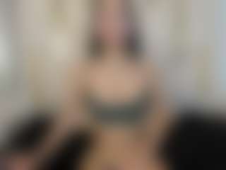 Live cam show with Rosse - Skinny on SpankPalCams