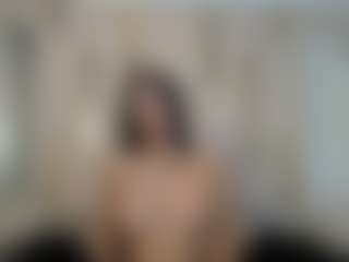 Live cam show with Rosse - Sweet on SmokeAndPoke