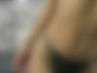 Live cam show with Rosse - Sex on Camsoda