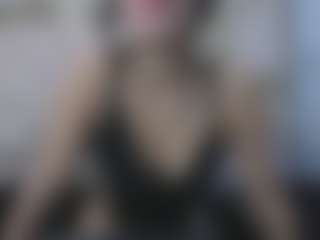 Live cam show with Rosse - Kisses on Camiplay Live