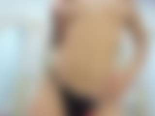 Live cam show with Rosse - Big Ass Teen (18+) on Cam Slut