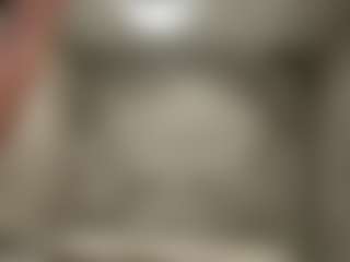 1sweetLips6969's Live Sex Cam Show