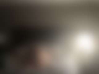 Live cam show with 1sweetLips6969 - Mature Middle Aged on Livezox
