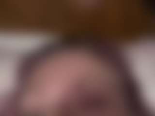 Live cam show with 1sweetLips6969 - Green Eyes on Hubzter Live