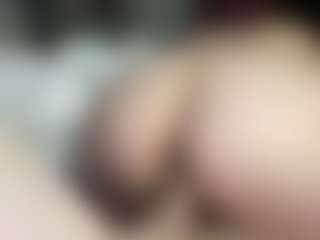 Live cam show with 1sweetLips6969 - Camel Toe on Mixed Magazine Live