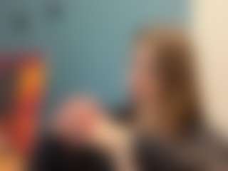 Live cam show with Eva - Brown Hair on SpankPalCams