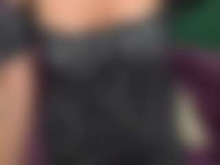 KiraSteel's Live Sex Cam Show