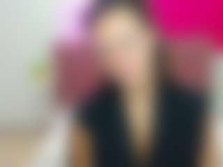 Live cam show with KiraSteel - Athletic MILF on Soda Cam