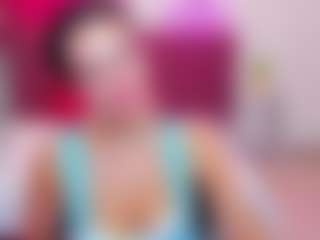 KiraSteel MILF webcam performer live streaming