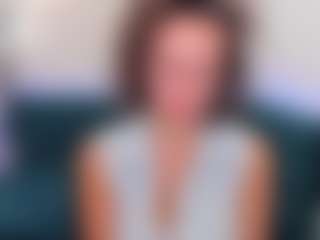 Live cam show with KiraSteel - Skinny MILF on Porn Luv