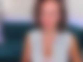 Live cam show with KiraSteel - Stockings on Milfs Live