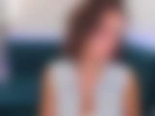 Live cam show with KiraSteel - Average on Camsoda