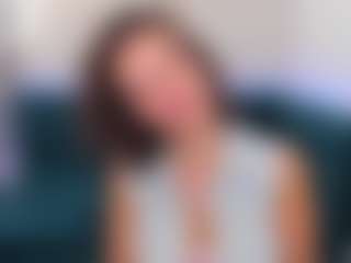 Live cam show with KiraSteel - Average on Camsoda
