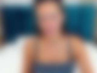 Live cam show with KiraSteel - Solo on Camsoda