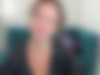 Live-sekscamshow van KiraSteel