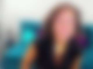 KiraSteel MILF webcam performer live streaming