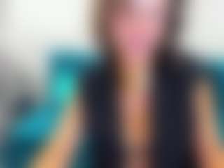 La MILF KiraSteel en direct sur webcam