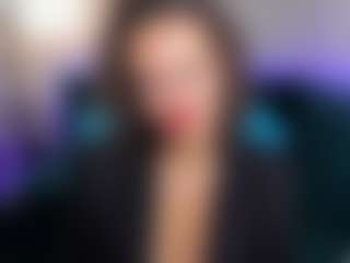 KiraSteel MILF webcam performer live streaming