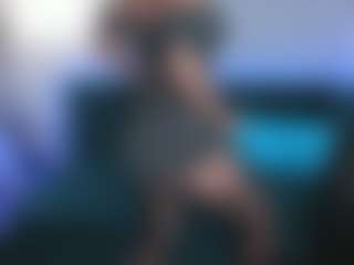 Live cam show with KiraSteel - Striptease on instabang