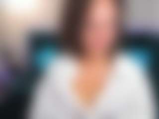 Live cam show with KiraSteel - Lovense MILF on chickslive.net