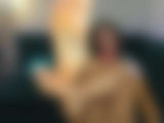 Live cam show with KiraSteel - Brown Hair on Soda Cam