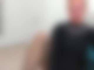 Live cam show with KiraSteel - Brown Hair Teen (18+) on instabang