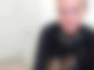 KiraSteel's Live Sex Cam Show