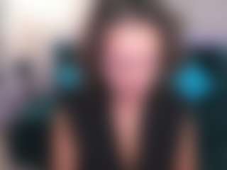 Live cam show with KiraSteel - Oil on Dolls Live