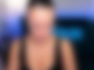 Live cam show with KiraSteel - Athletic MILF on Strip Flash - Live Sex Shows