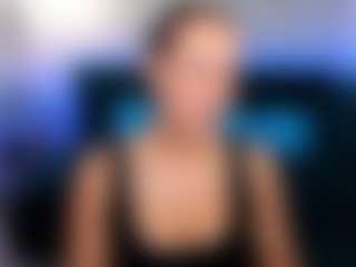 KiraSteel MILF webcam performer live streaming