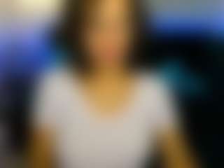 Live cam show with KiraSteel - Tease MILF on Gym Cam Girls